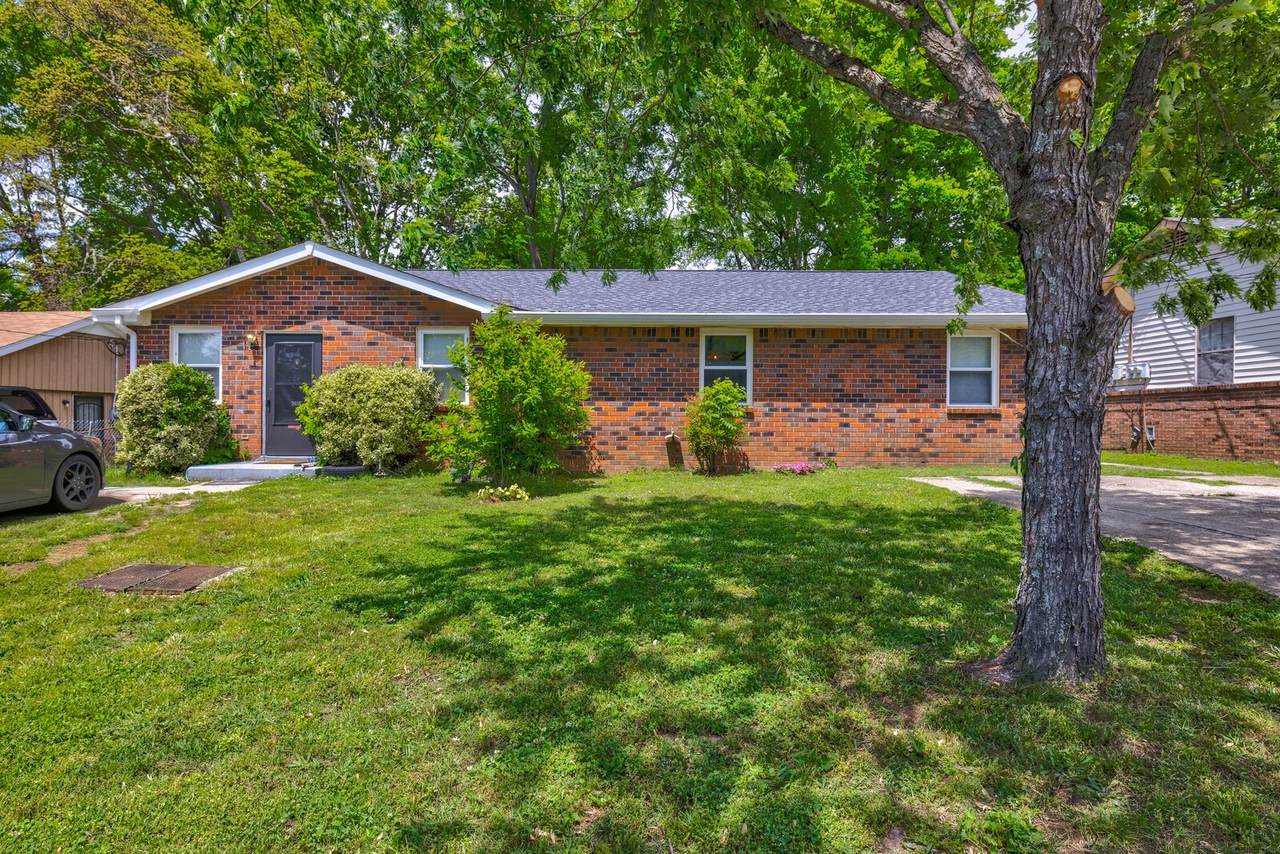 4321 Central Valley Dr - Photo 1