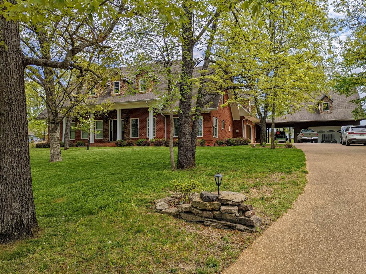 93 Tamatha Dr - Photo 1