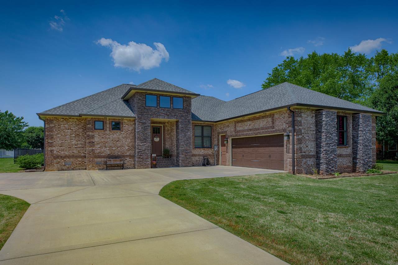 267 Bryan Dr - Photo 1