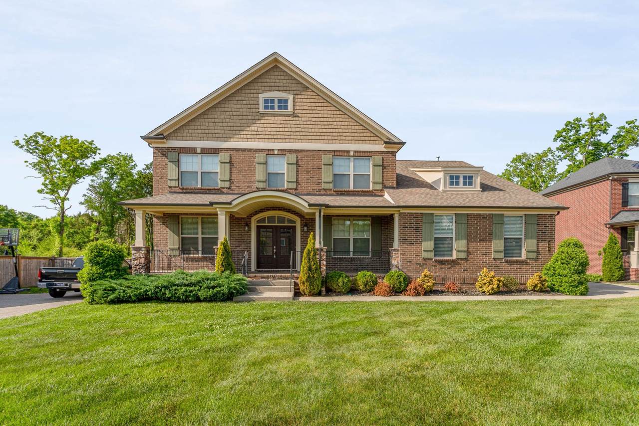 168 Whitney Park Dr - Photo 1