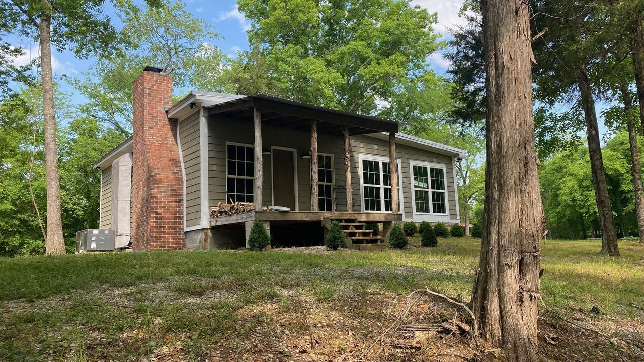 504 Champ Rd - Photo 1