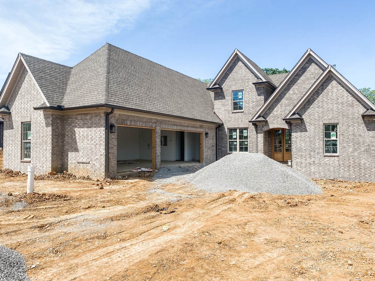 999 Luxborough Drive - Photo 1