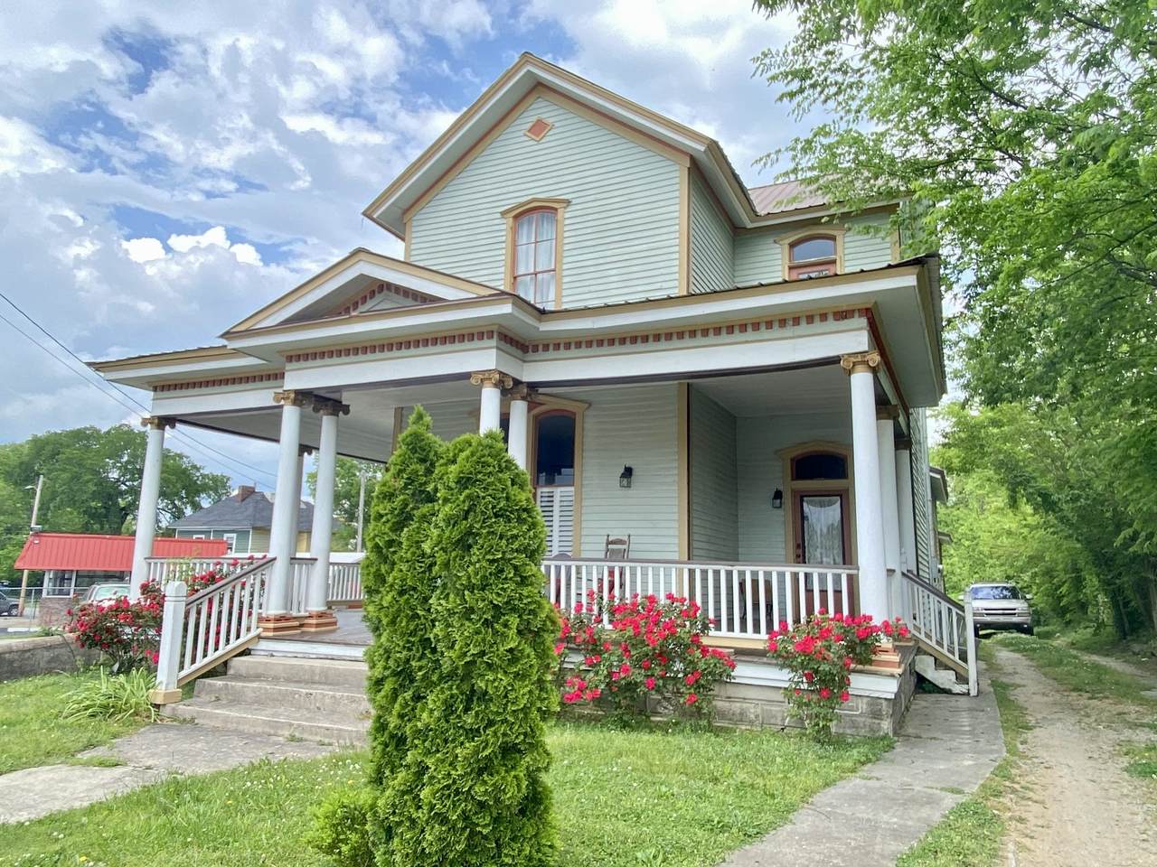 1007 S Main Street - Photo 1