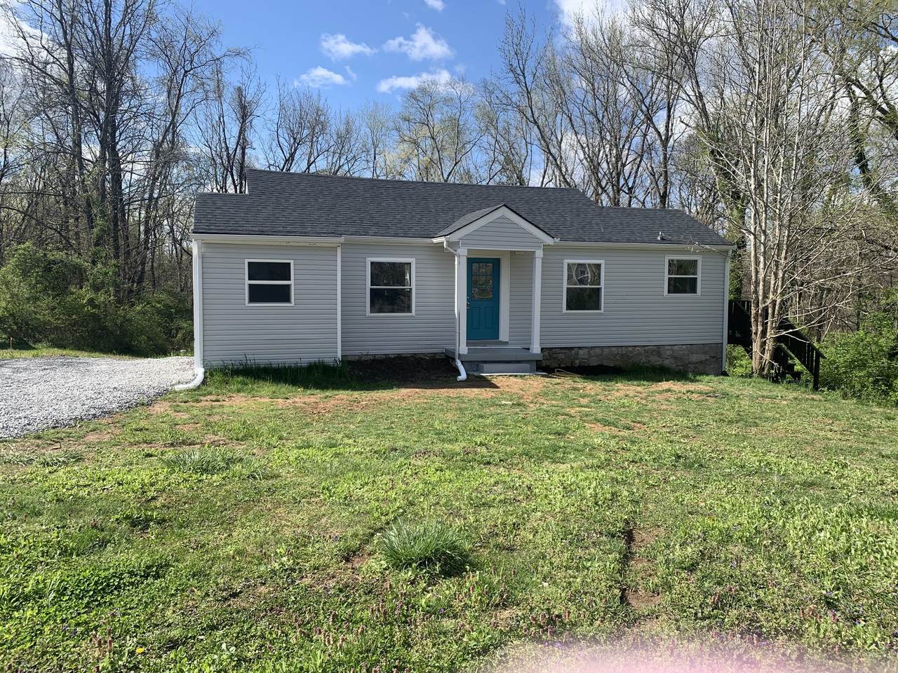 318 Hickory Hts - Photo 1