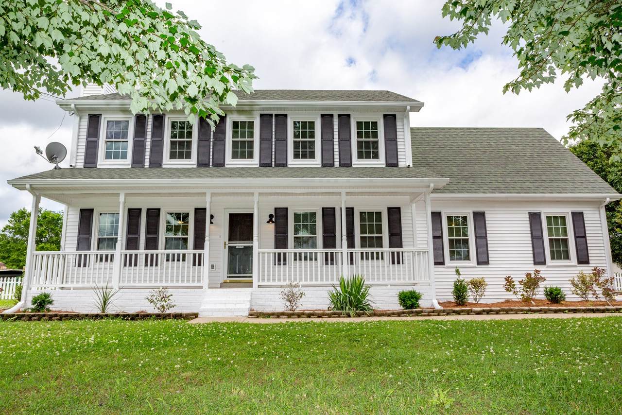2208 Sassafras Dr - Photo 1
