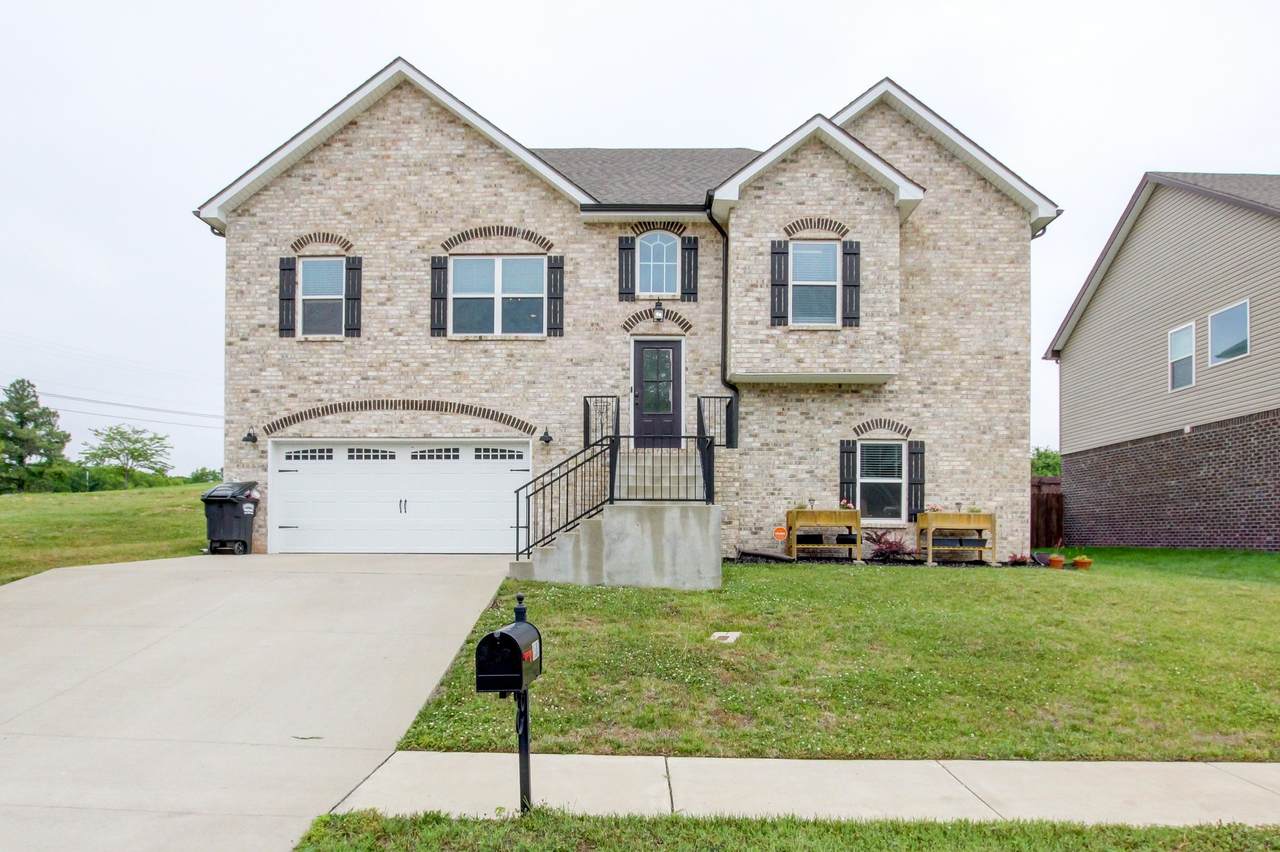 1505 Redrock Ct - Photo 1