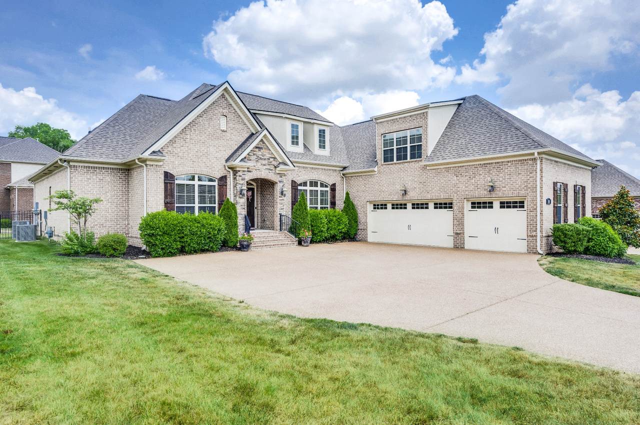 104 Corbin Ct - Photo 1