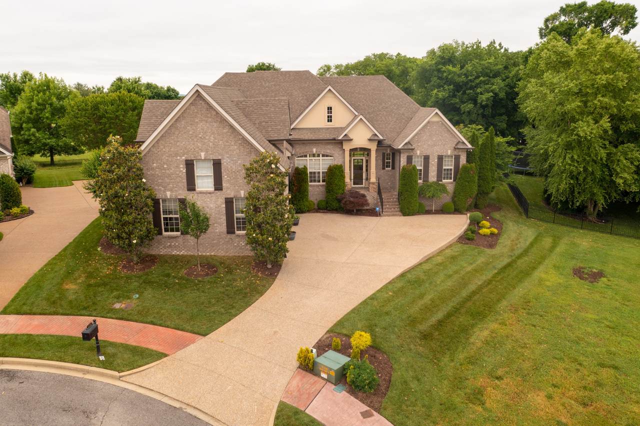 1104 Thora Ct - Photo 1