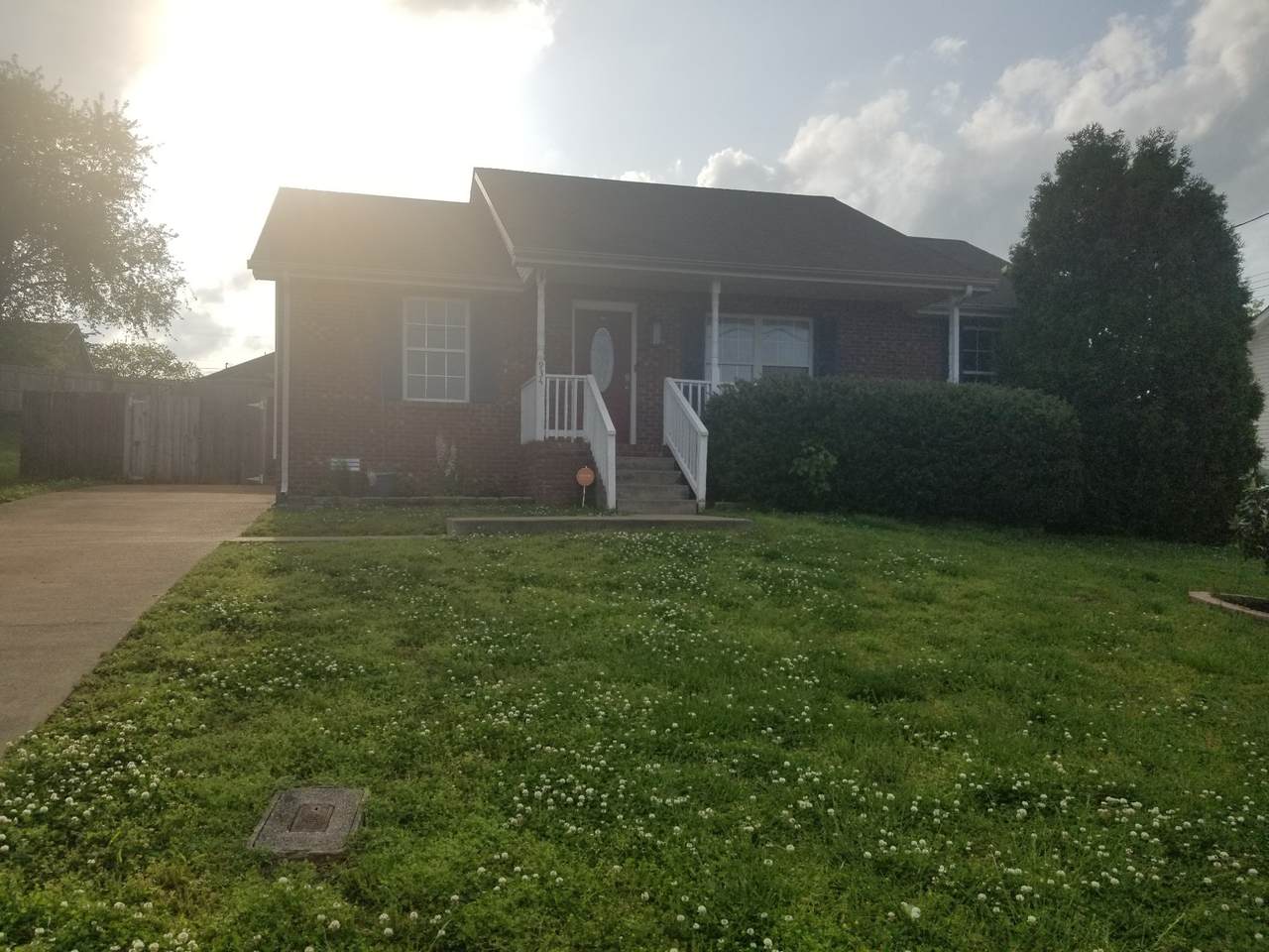934 Lindsey Dr - Photo 1
