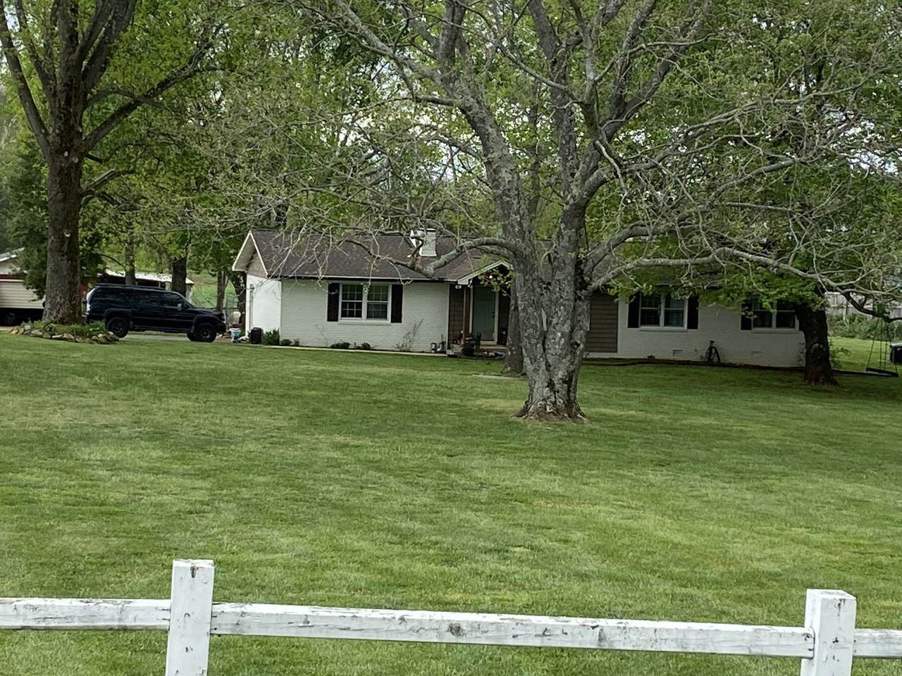 325 Arnold Farm Rd - Photo 1