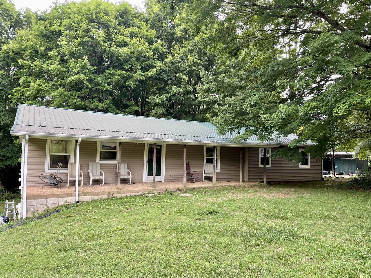 73 Barnett Dr - Photo 1