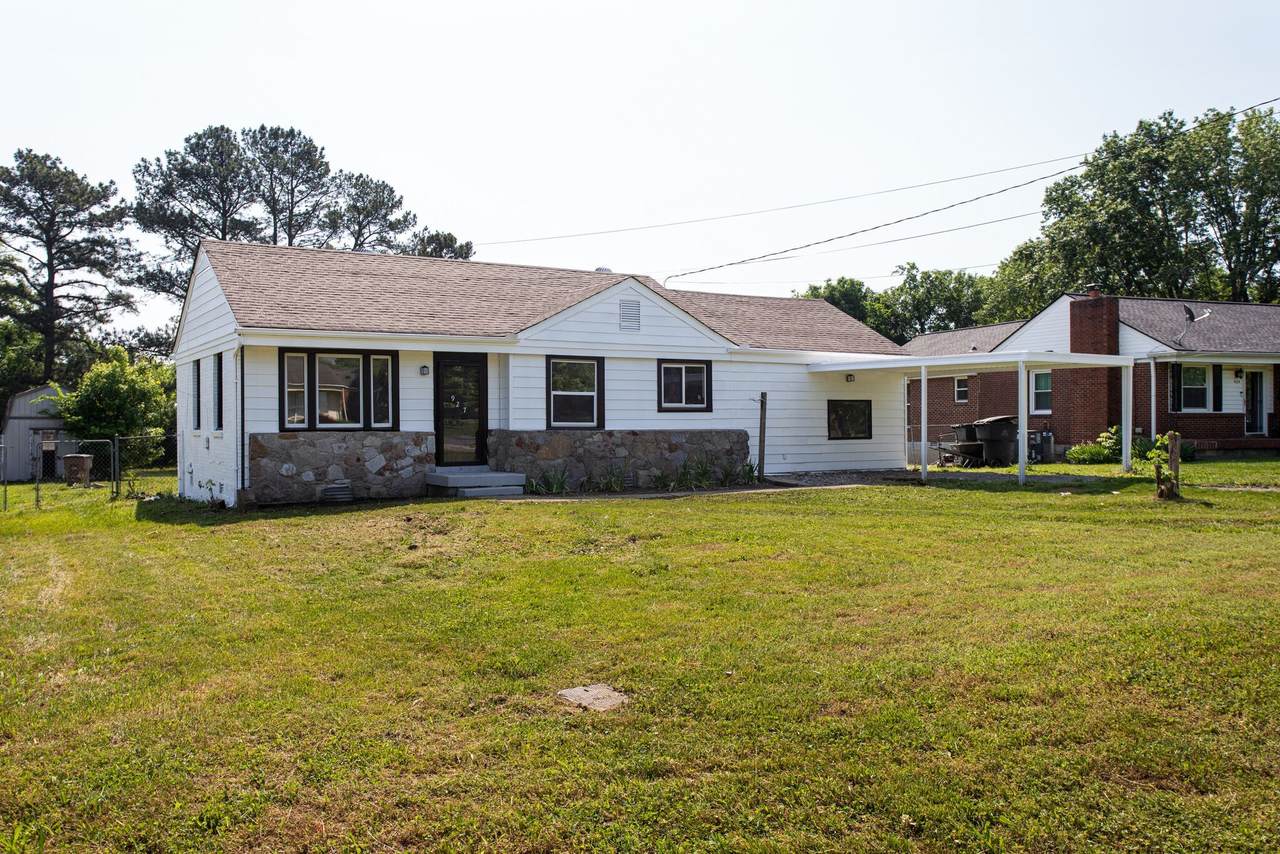 927 Lemont Dr - Photo 1