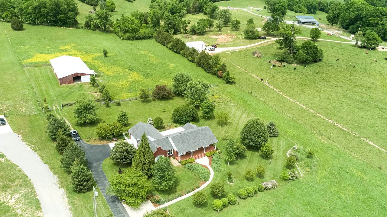 2914 Valley Creek Rd - Photo 1