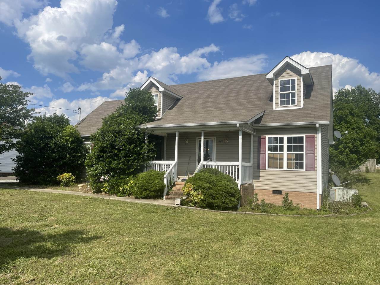405 S Wood Ct - Photo 1