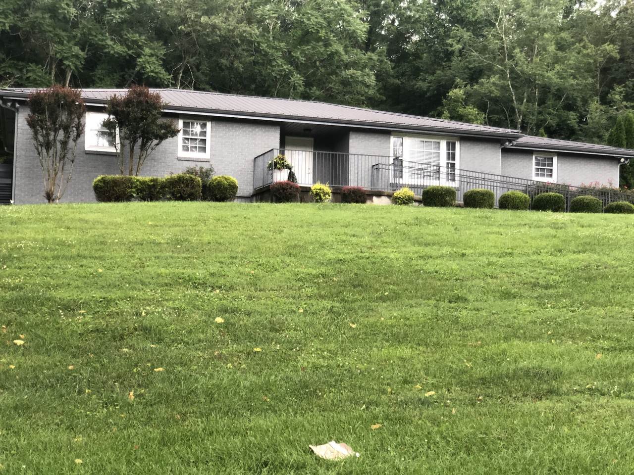 2140 Fairview Blvd - Photo 1