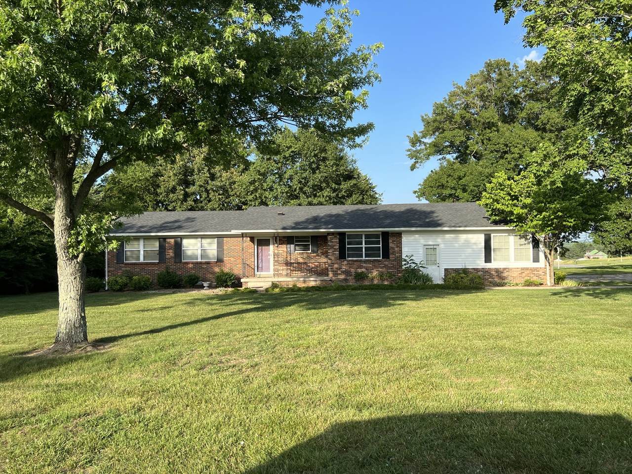101 Staggs Ct - Photo 1