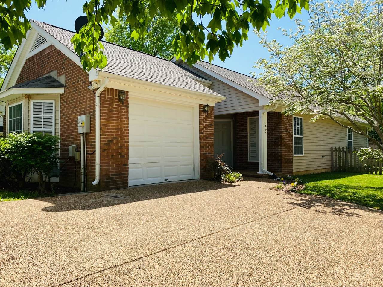 56 Banwell Park - Photo 1