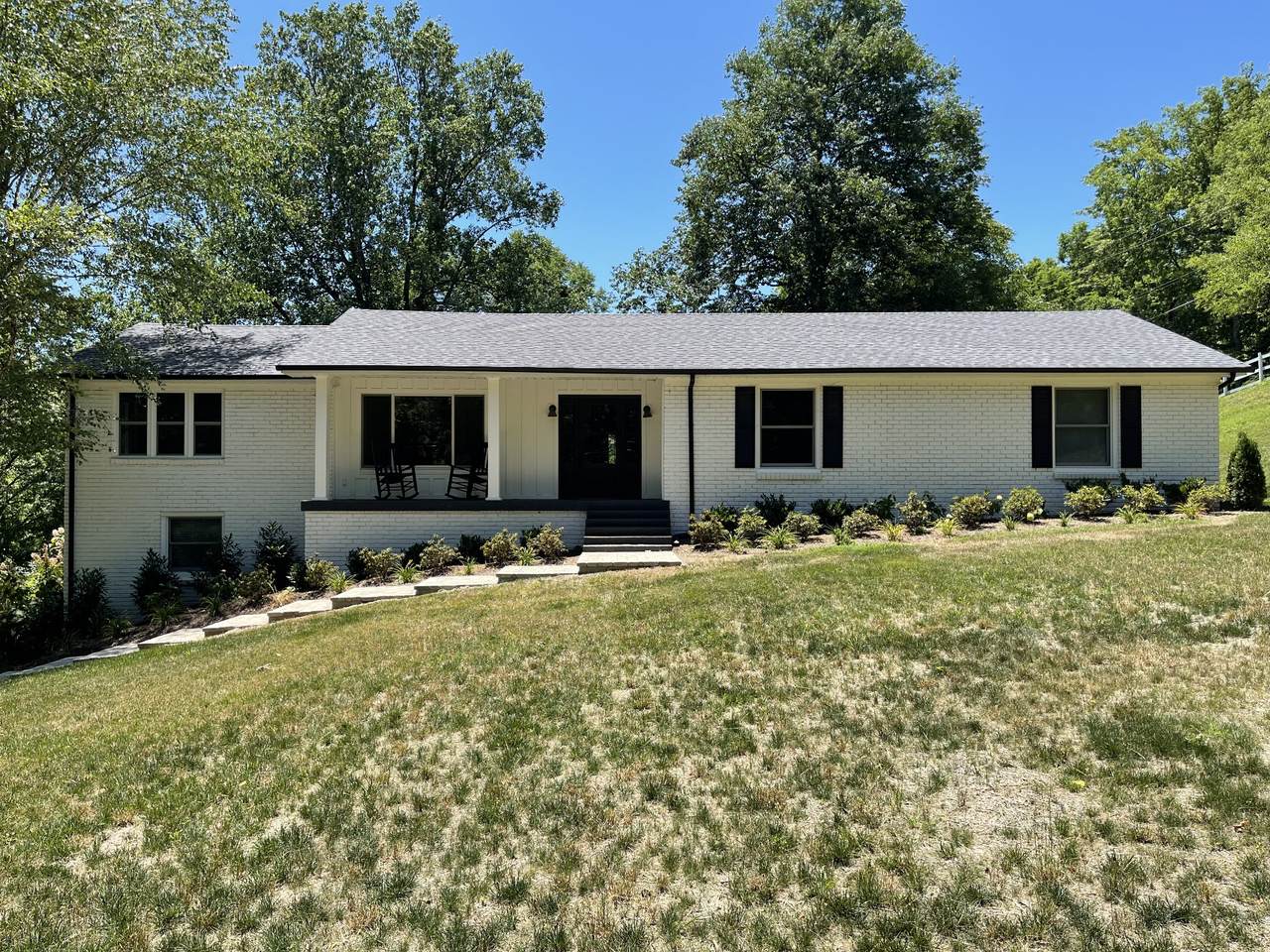 5107 Longstreet Dr - Photo 1