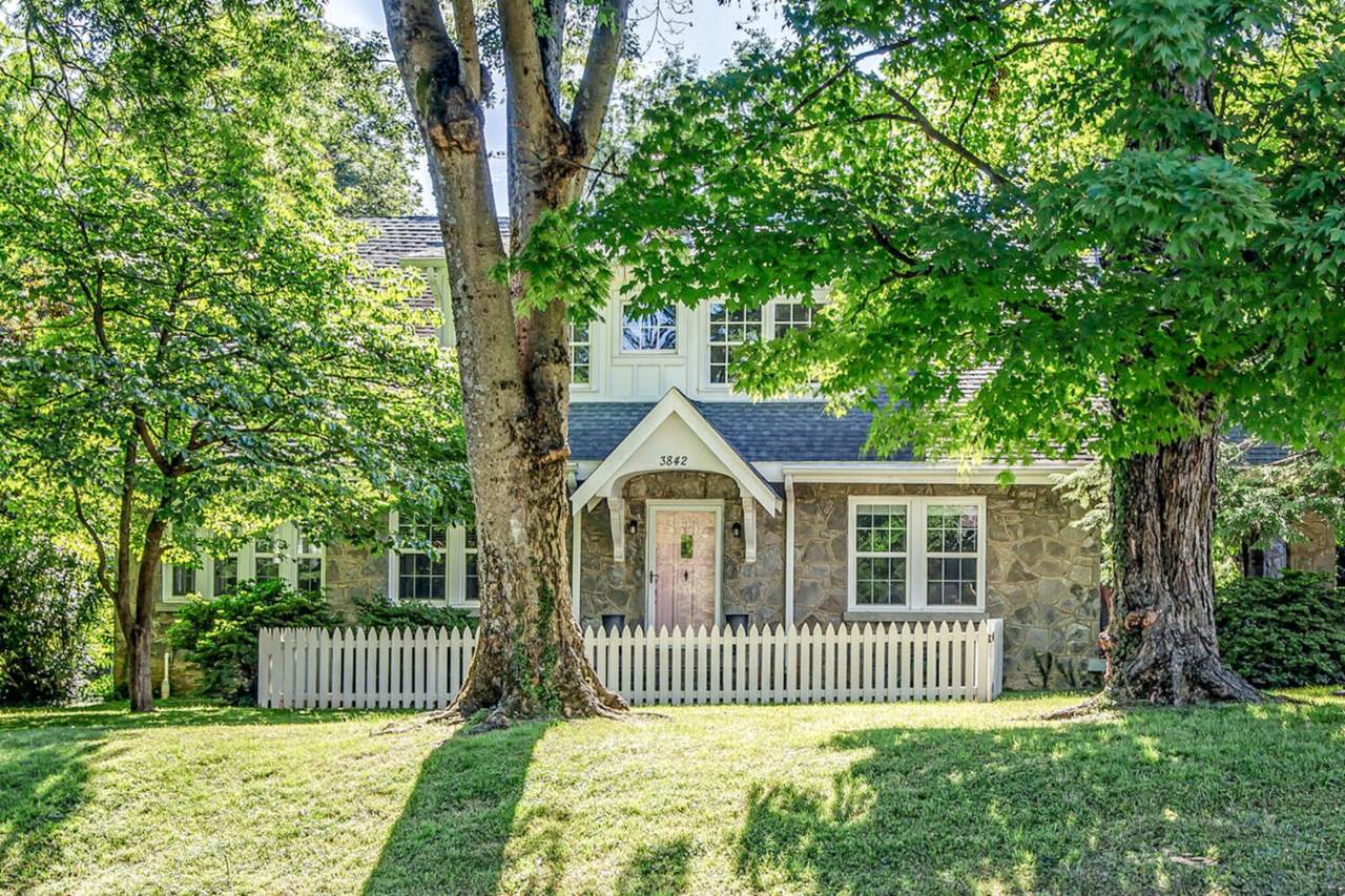 1120 Grandview Dr - Photo 1