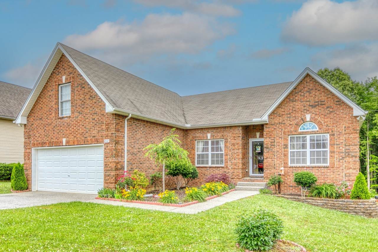 212 E Winterberry Trl - Photo 1