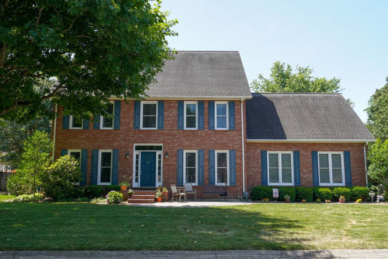 1363 Ivy Ln - Photo 1
