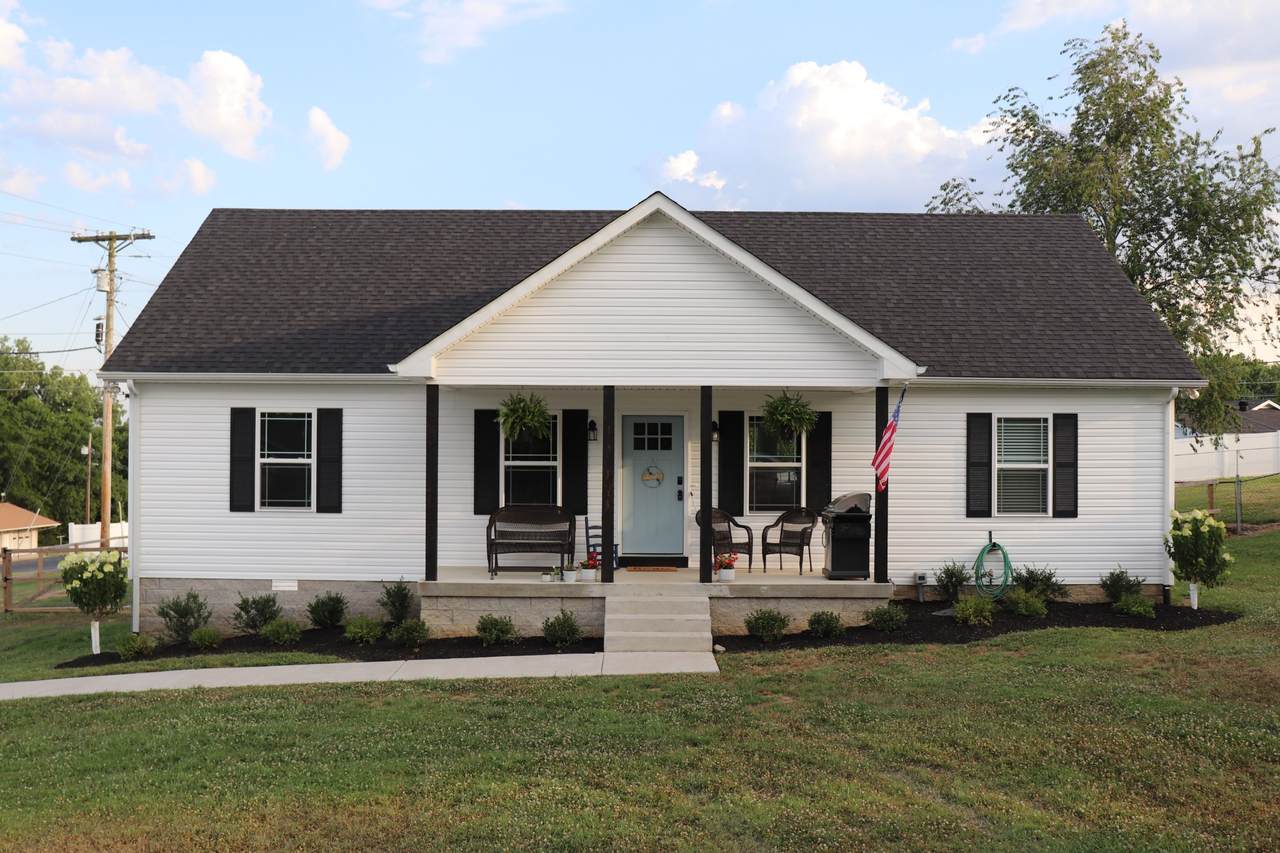 112 Hilltop Dr - Photo 1