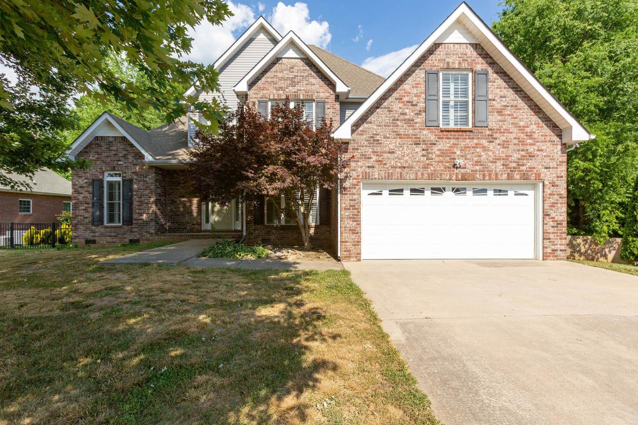 838 Iron Wood Cir - Photo 1
