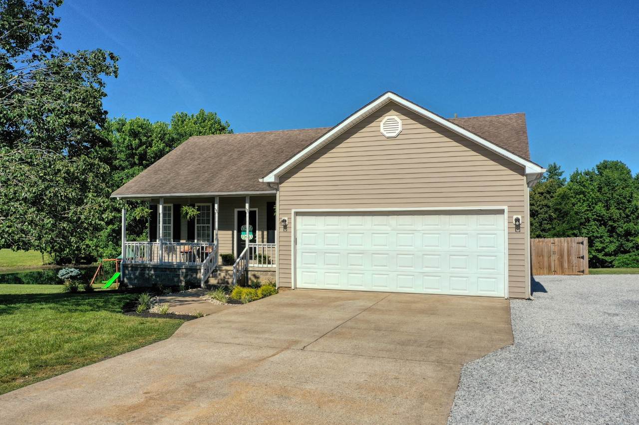 420 Paw Paw Ln - Photo 1
