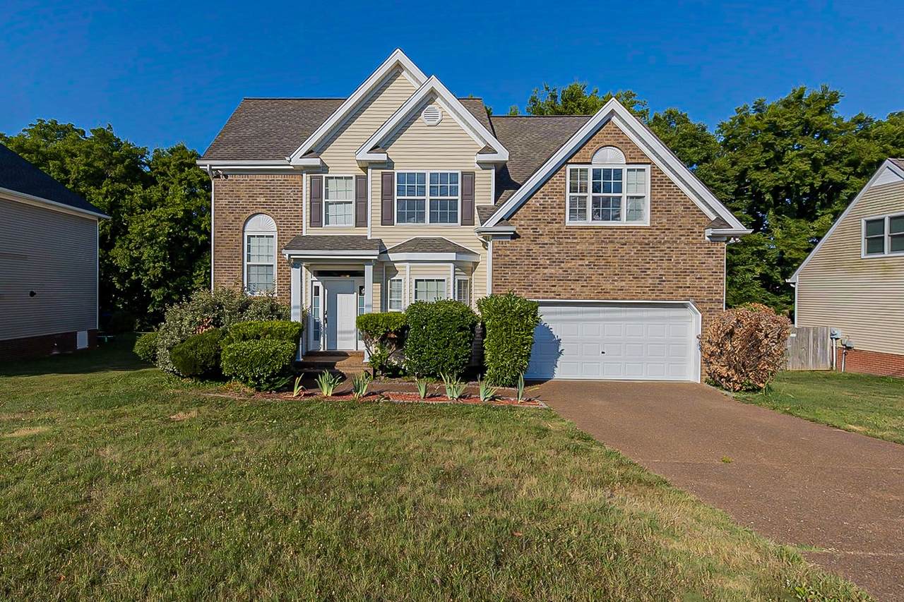 2736 Aston Woods Ln - Photo 1