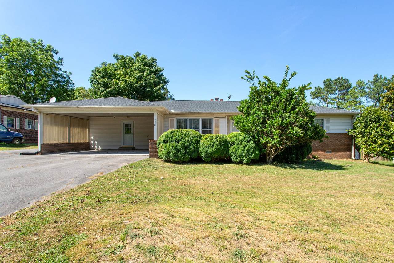204 Hilltop Dr - Photo 1