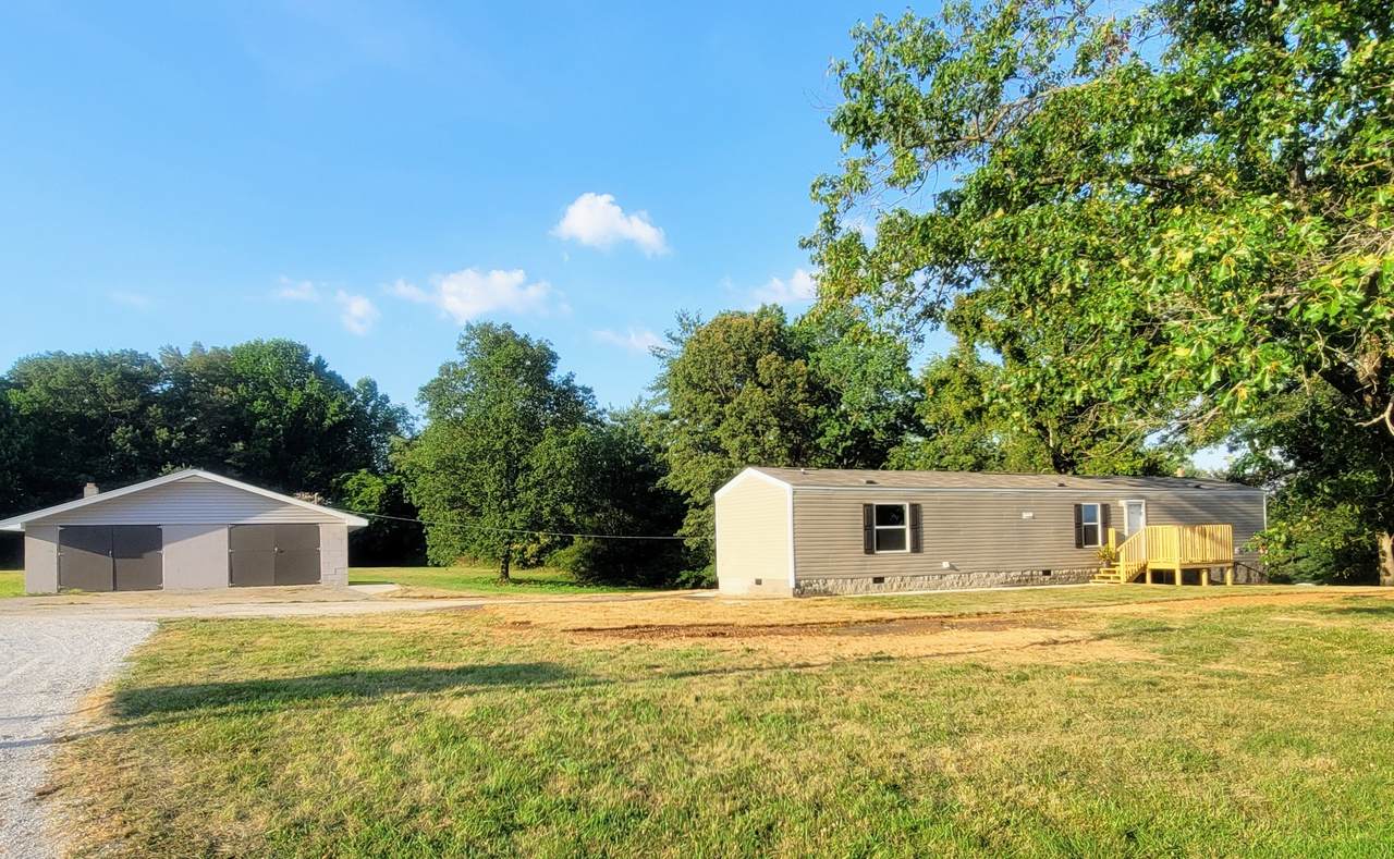 4094 Old Nashville Hwy - Photo 1