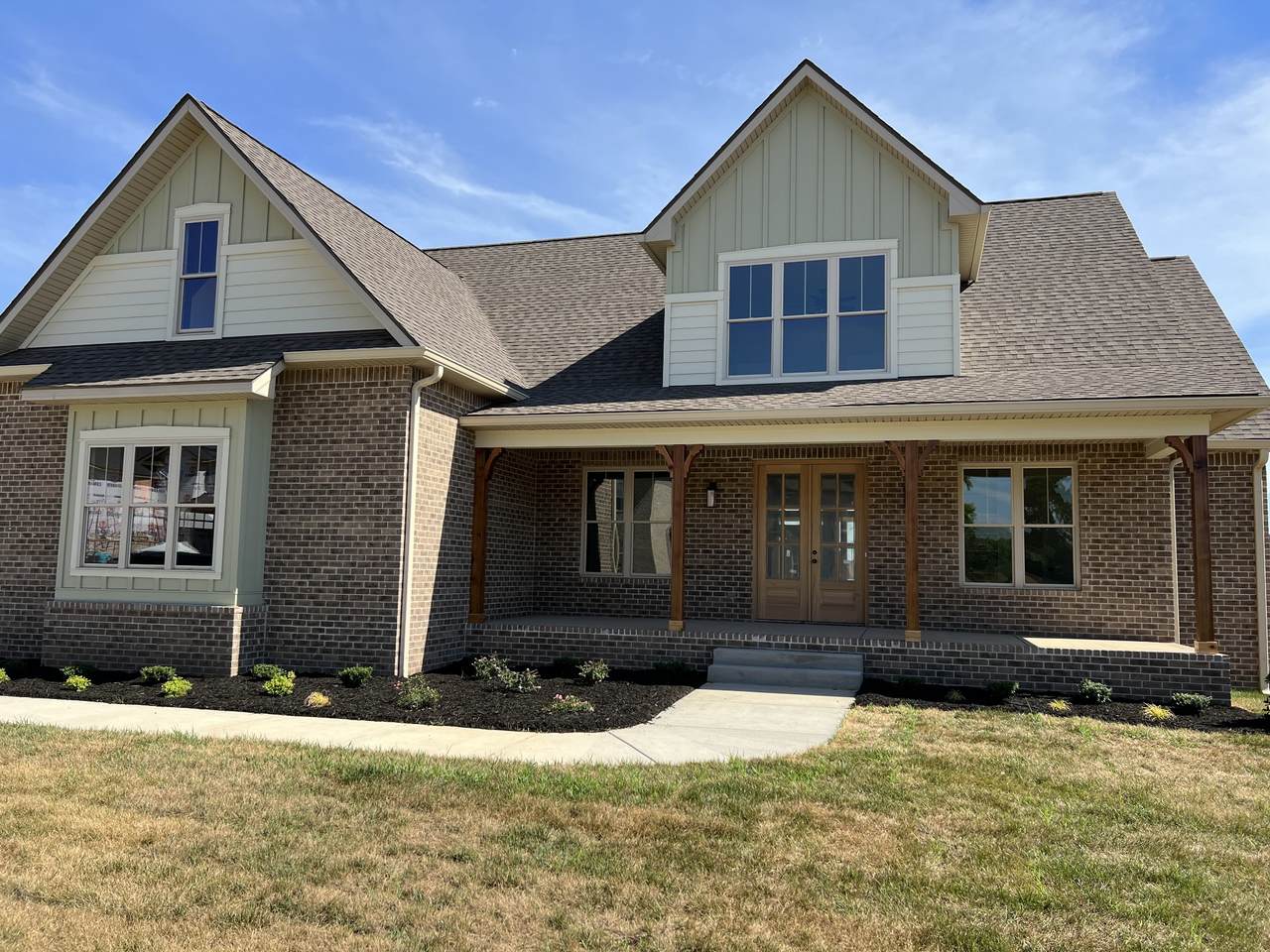 318 Clarabelle Ln - Photo 1