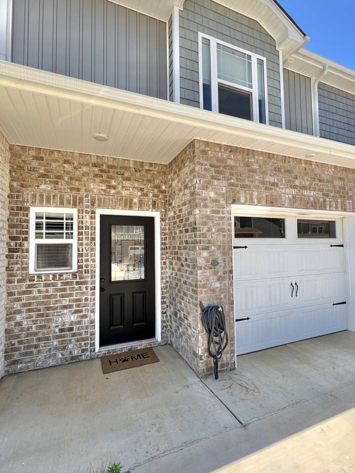 319 Fallow Cir - Photo 1