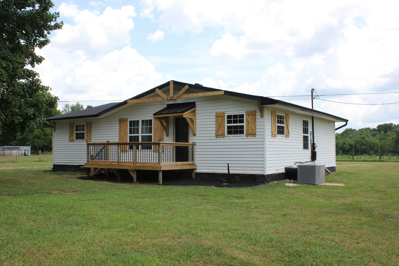 2391 Mount Lebanon Rd - Photo 1