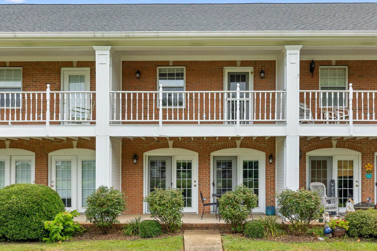 106 Ridgeway Dr - Photo 1