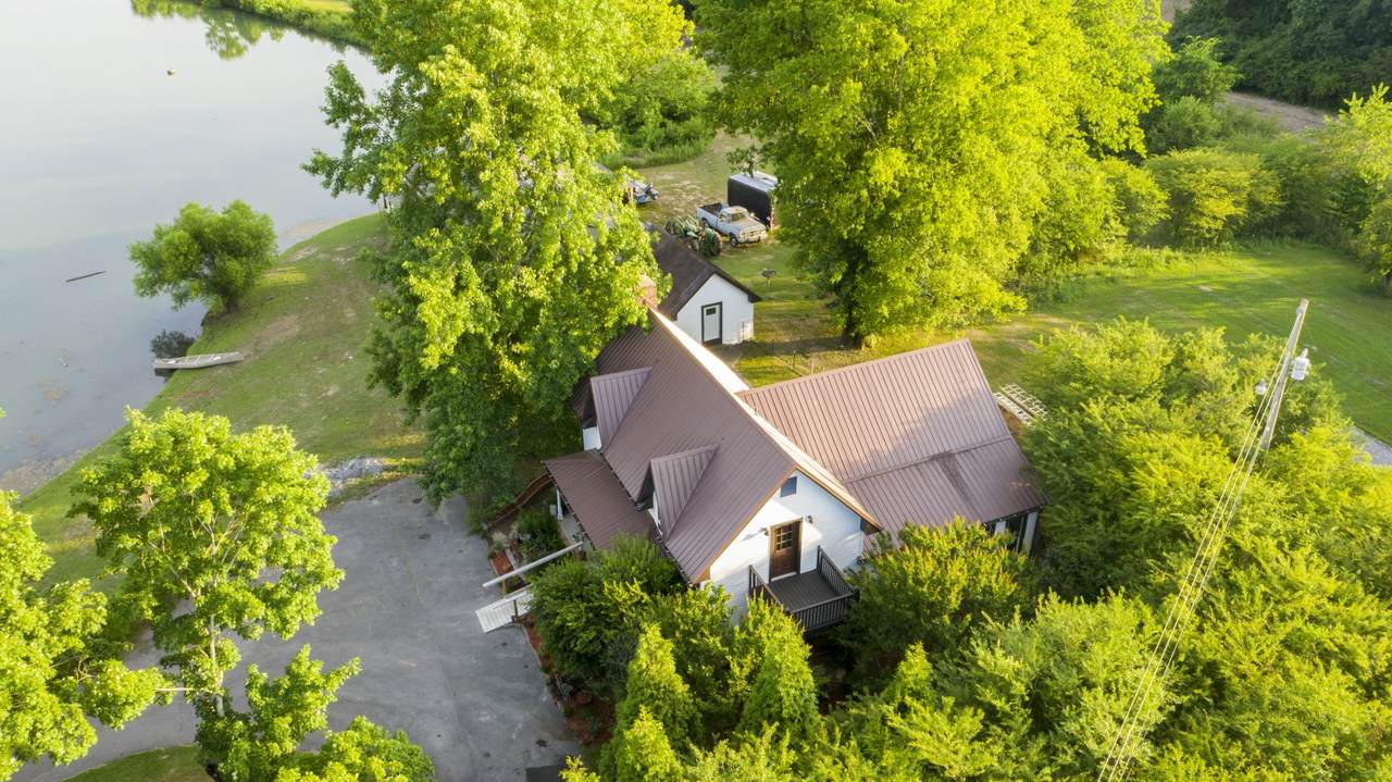 1090 Harristown Rd - Photo 1