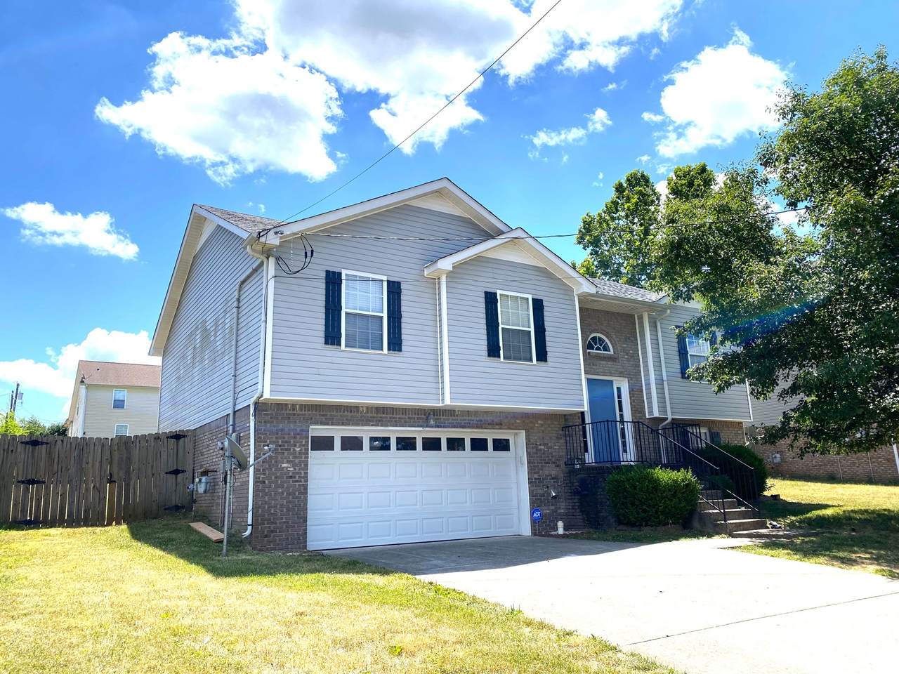 3395 Summerfield Dr - Photo 1