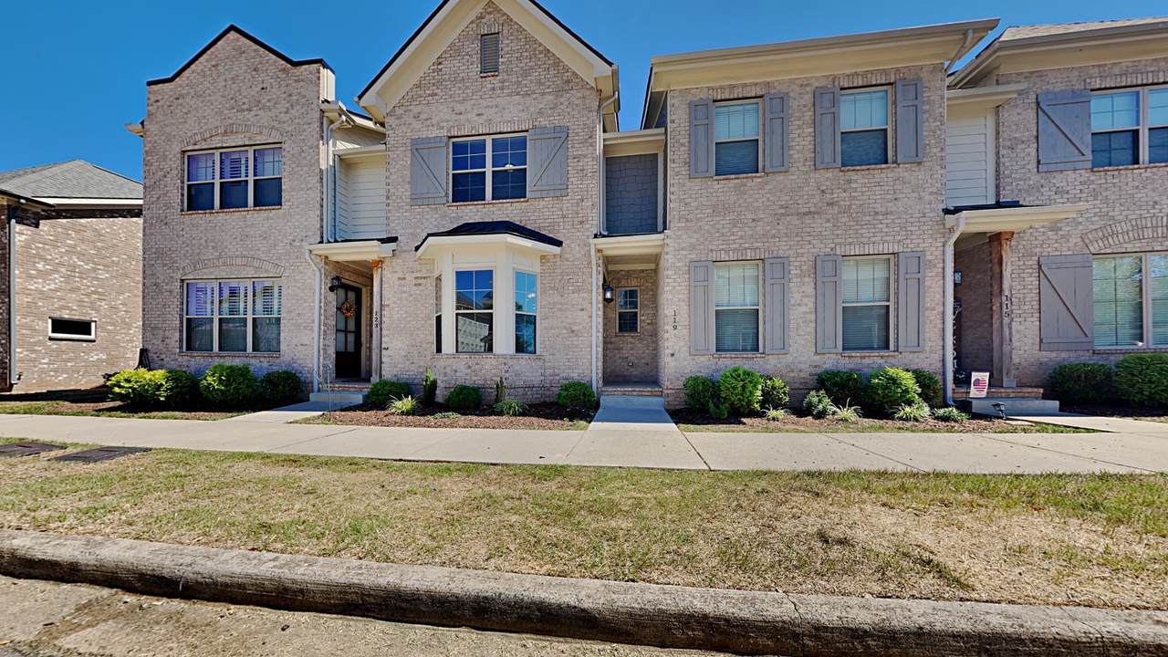 119 Savannah Ave - Photo 1