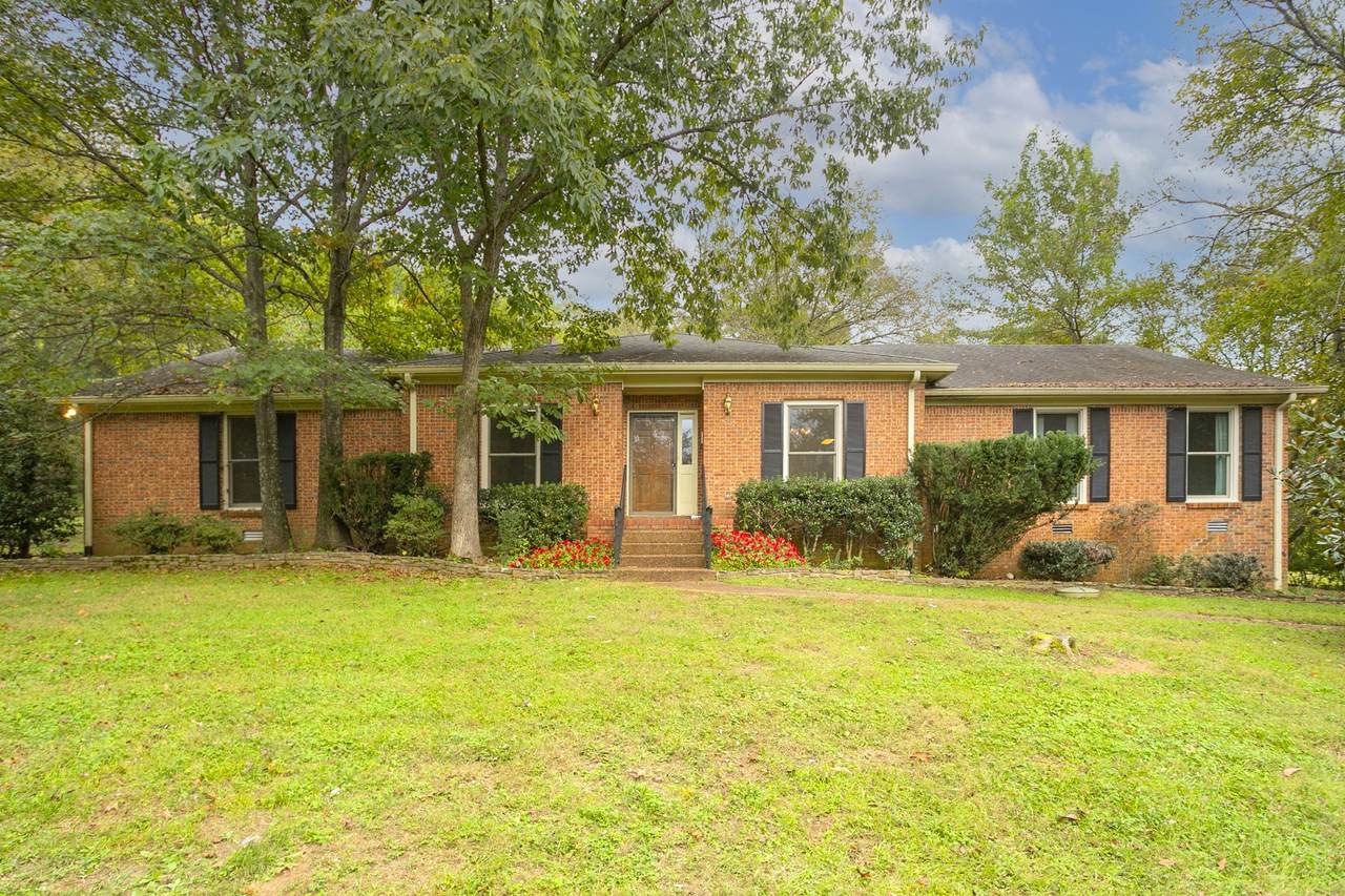 2112 Hartland Rd - Photo 1