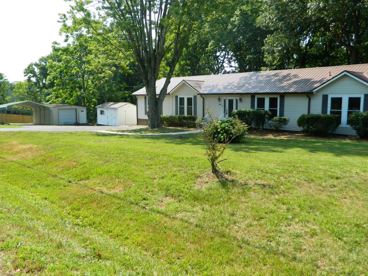 159 W Hester Rd - Photo 1