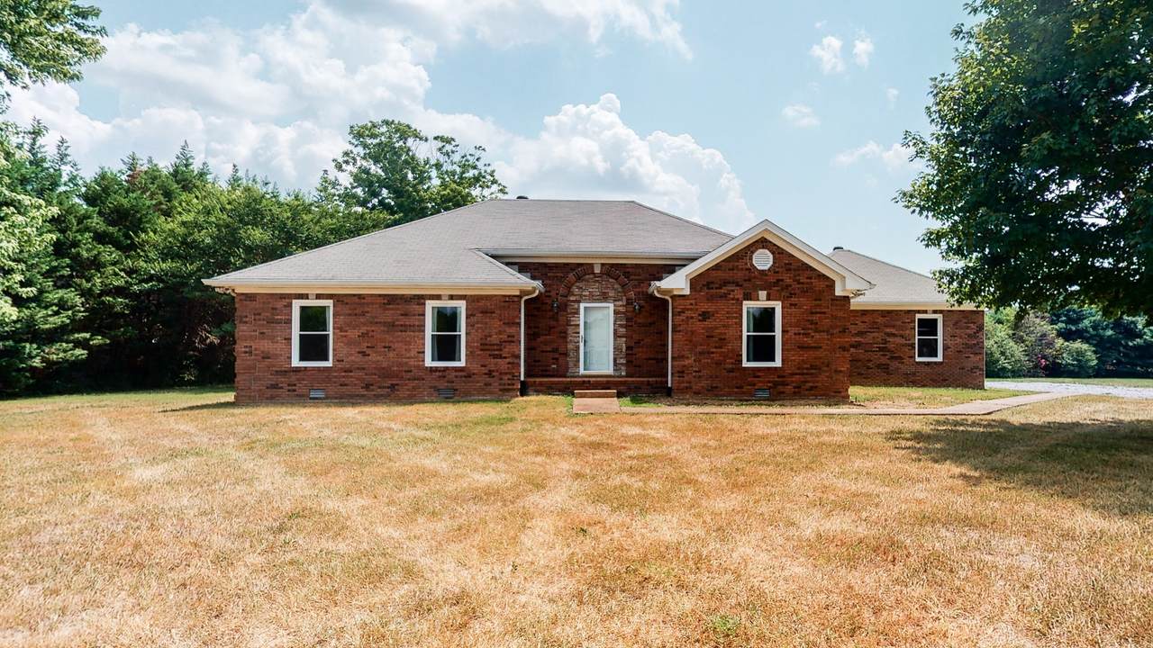 4007 Meadow View Cir - Photo 1