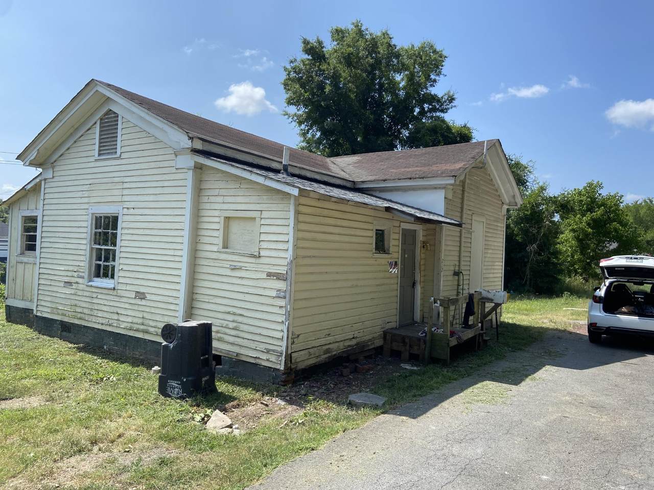 212 Cave Spring St - Photo 1