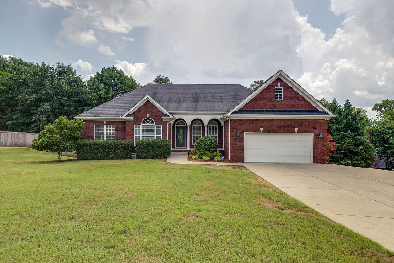 1161 Ben Hill Blvd - Photo 1