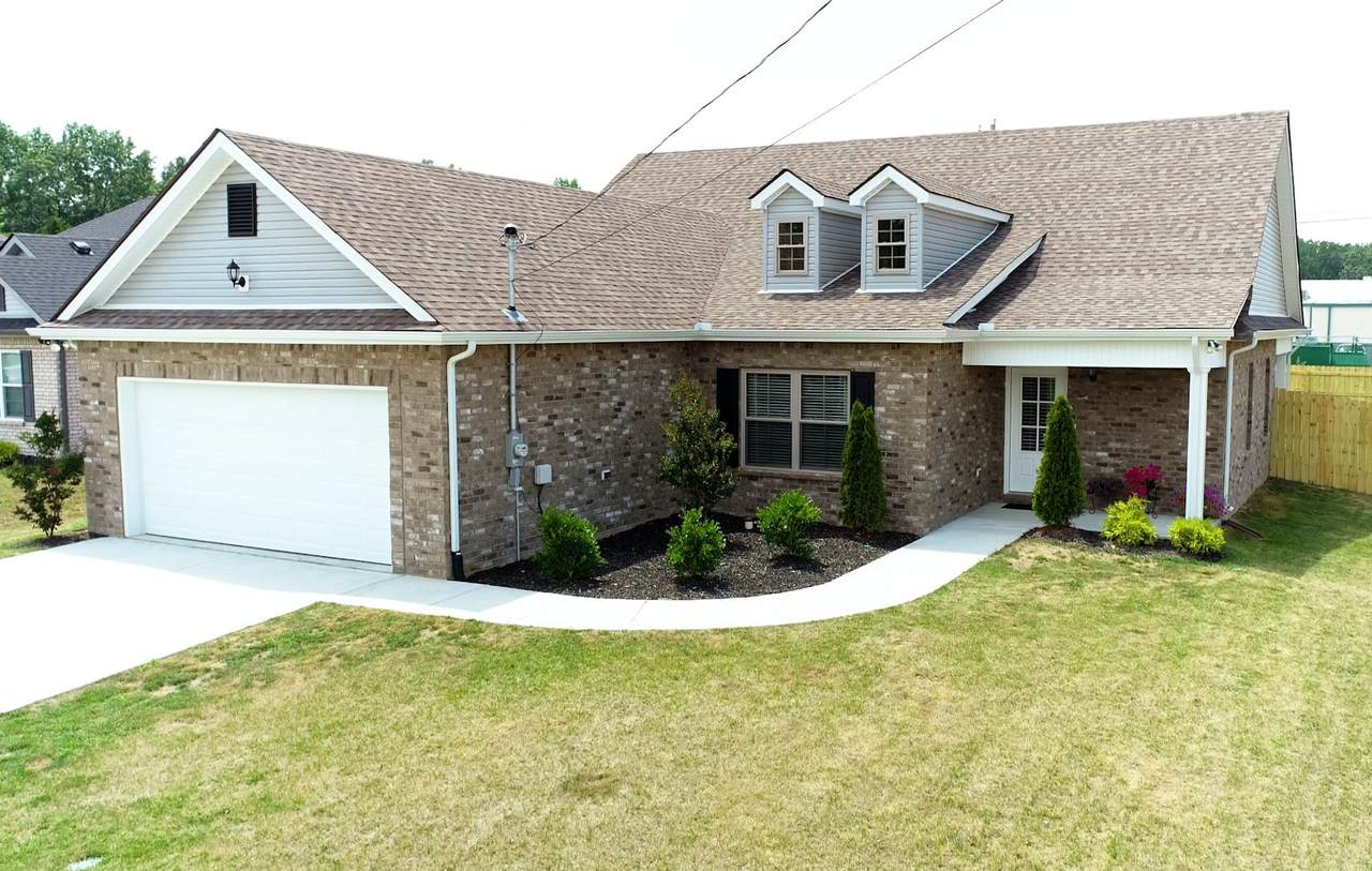 475 Preserve Cir - Photo 1