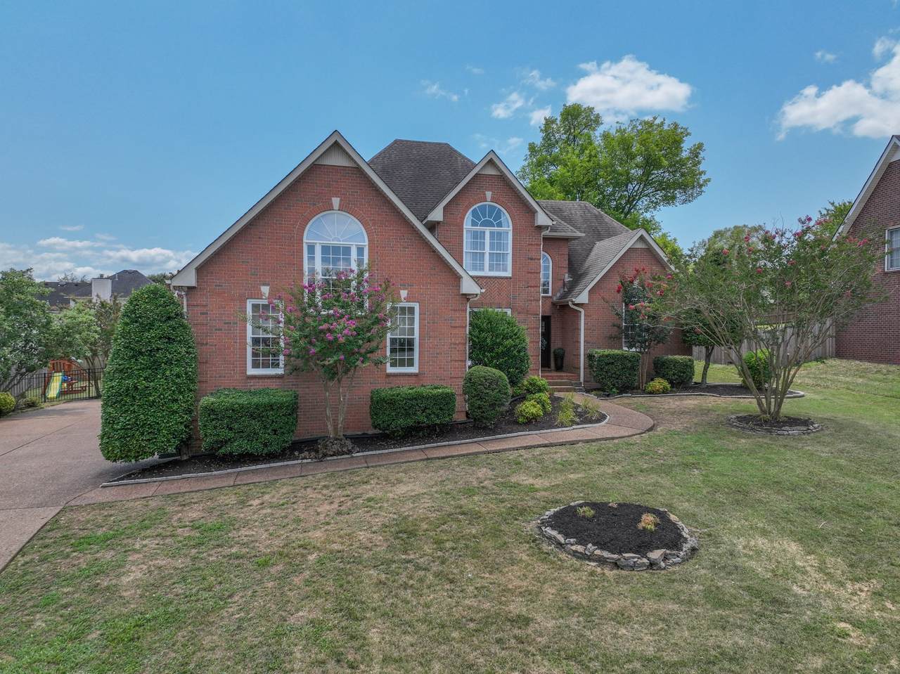 135 Wyncrest Way - Photo 1