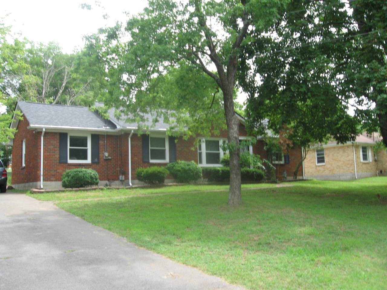 311 Jacksonian Dr - Photo 1