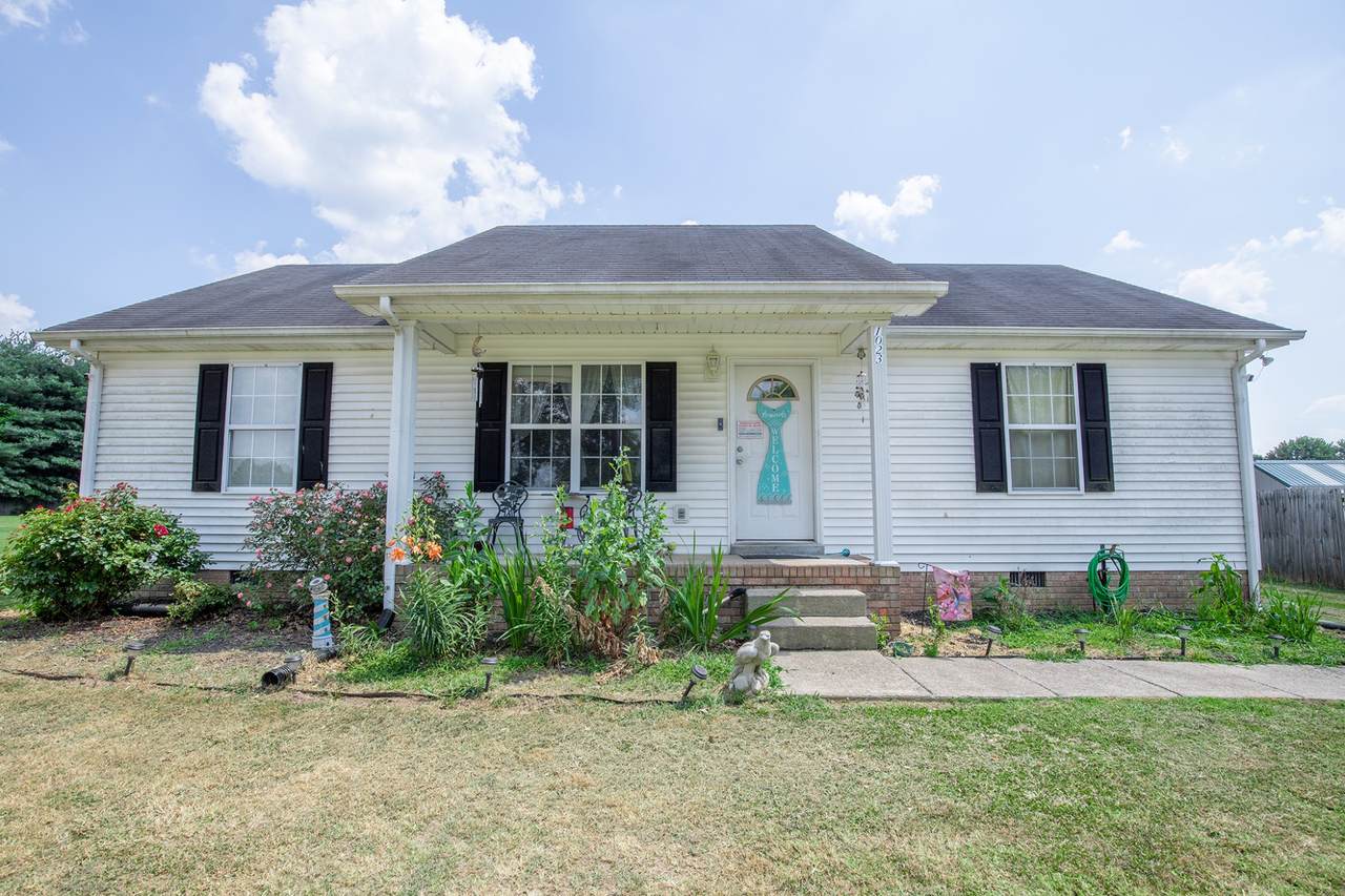 1023 Edwards Ln - Photo 1