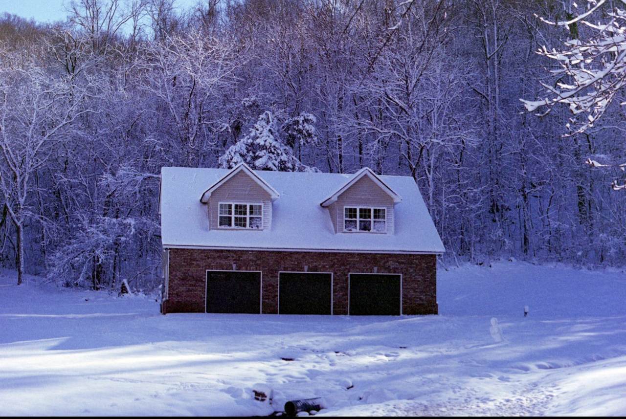 7401 Burks Hollow Rd - Photo 1