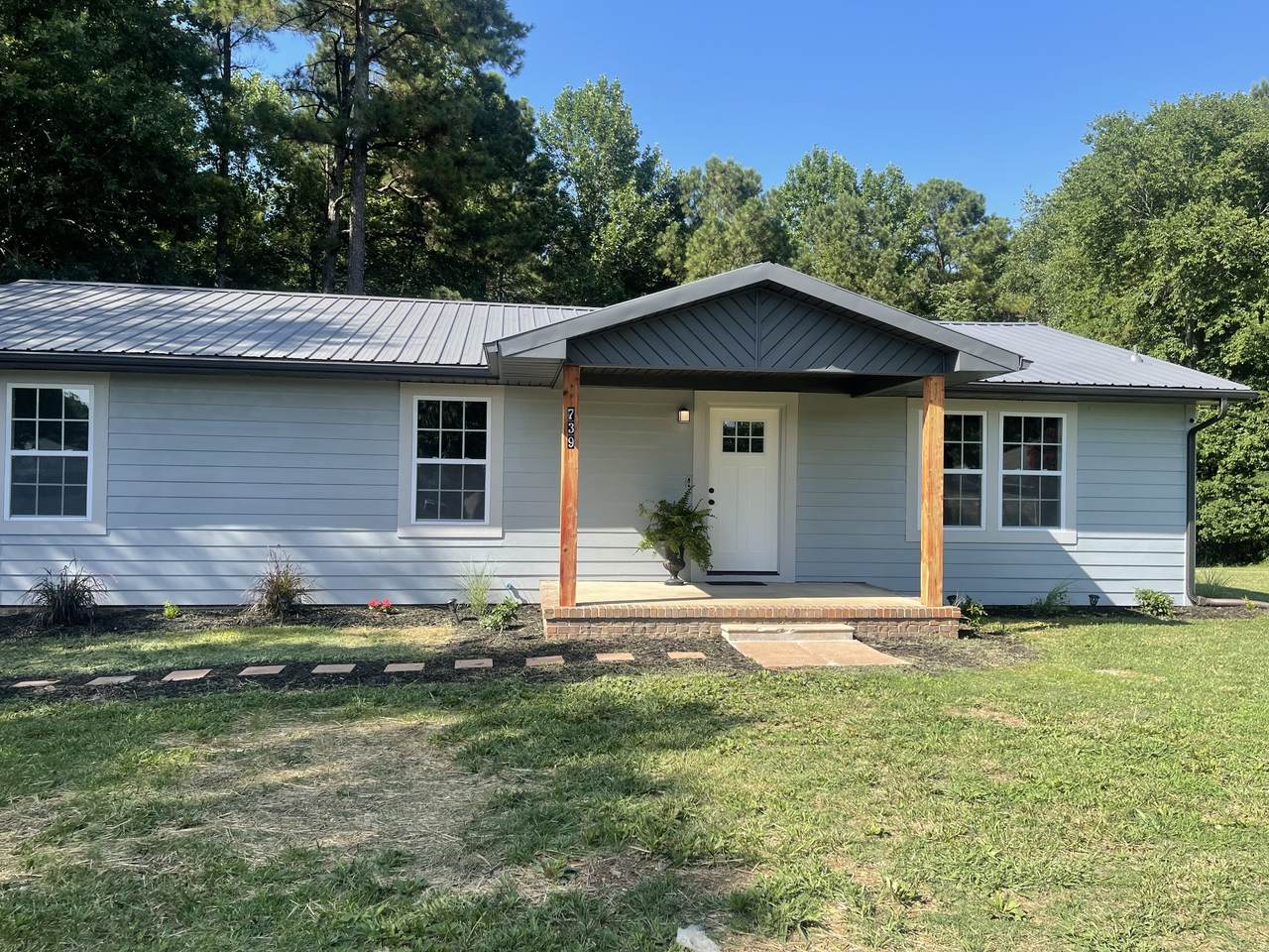 739 Glenn Springs Rd - Photo 1