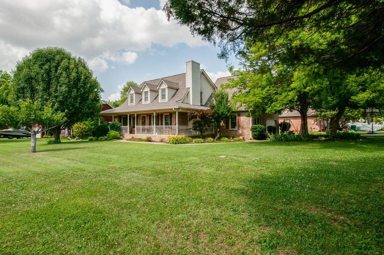 400 Shadowood Dr - Photo 1